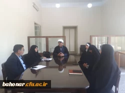 معارفه سرکار خانم دکتر ده بزرگی 
 2