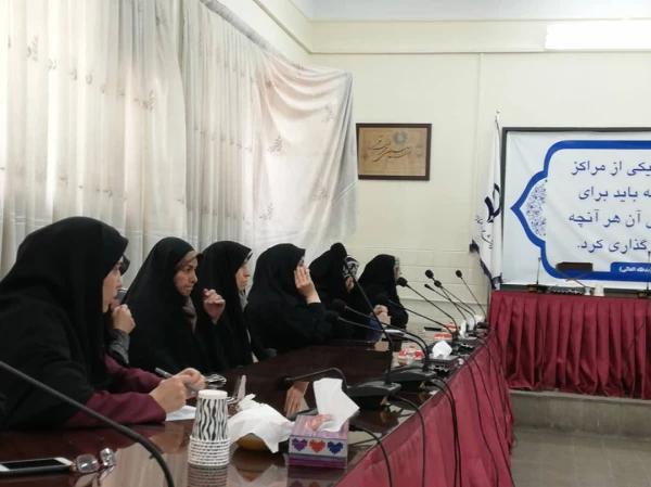 نشست سرپرست مرکز شهید باهنر با همکاران 3