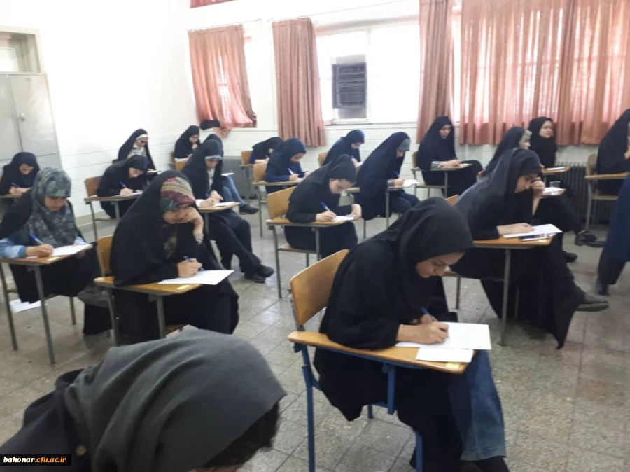 جلسه امتحان دانشجو معلمان مرکز آموزش عالی شهید باهنر  3