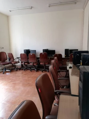 تغییرات فضاهای آموزشی و اداری و سرای دانشجویی 
مرکز شهید باهنر با پذیرش سه برابری دانشجو معلم در سال 1398 2