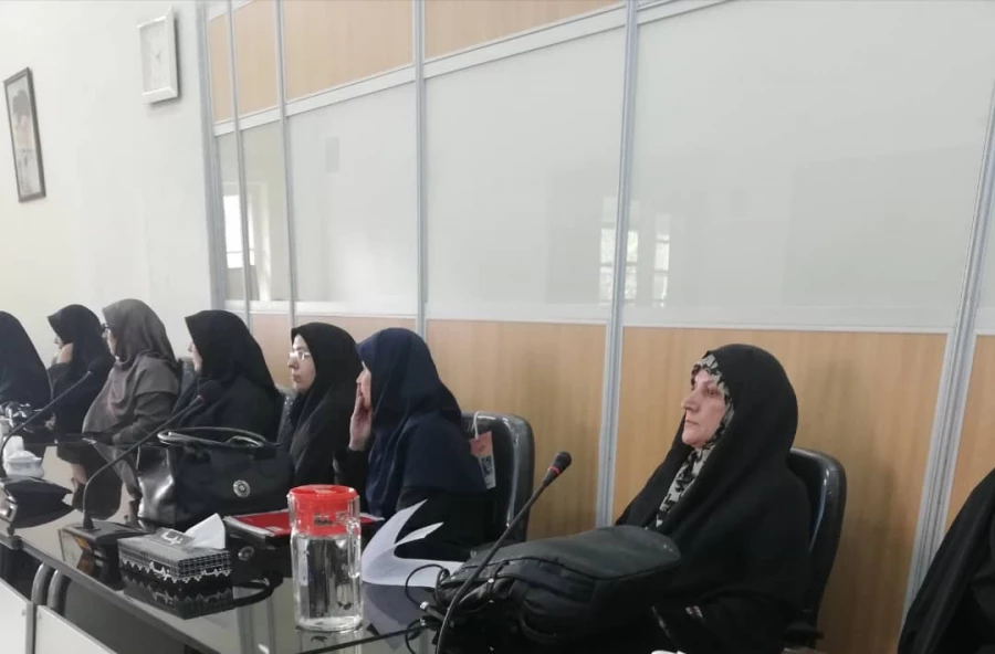 جلسه هماهنگی و برنامه ریزی با اساتید مرکز  4