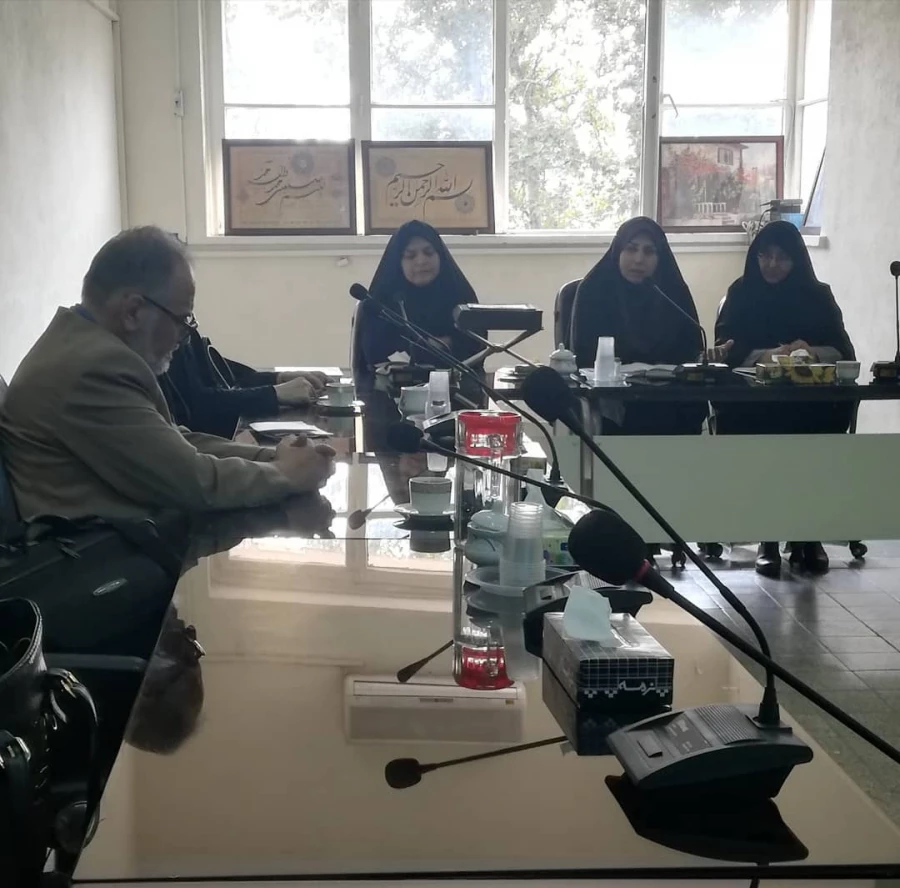 جلسه هماهنگی و برنامه ریزی با اساتید مرکز  5