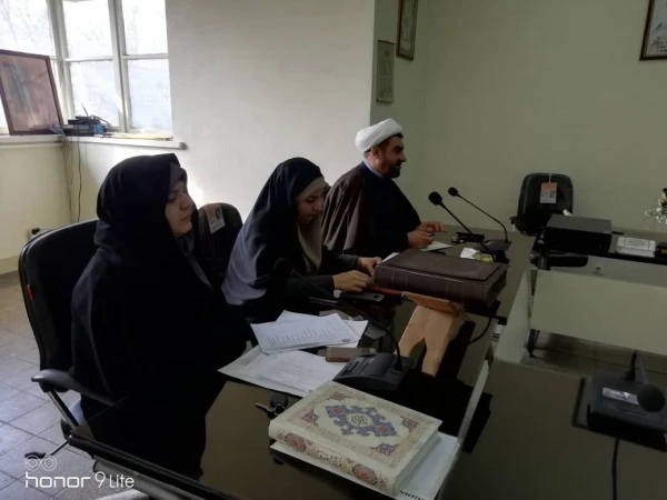 جلسه مسئولین و کارکنان مرکز در خصوص آسیب شناسی حوزه های رفاهی دانشجویان (سراهای دانشجویی،آشپزخانه و...) 2