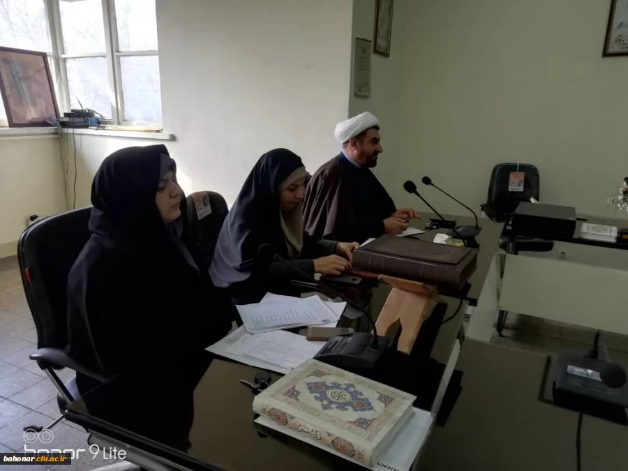 جلسه مسئولین و کارکنان مرکز در خصوص آسیب شناسی حوزه های رفاهی دانشجویان (سراهای دانشجویی،آشپزخانه و...) 2