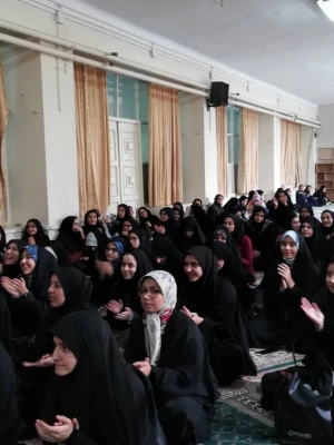 جشن  پیروزی انقلاب اسلامی 22 بهمن :

برگزاری جشن پیروزی انقلاب اسلامی وگرامیداشت چهلمین روز شهادت سردار سلیمانی  2