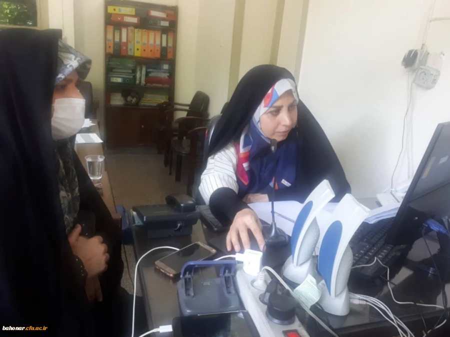 جلسه  ریاست محترم مرکز با  مدیران محترم گروه و اساتید گرامی 2