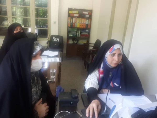 جلسه  ریاست محترم مرکز با  مدیران محترم گروه و اساتید گرامی 4