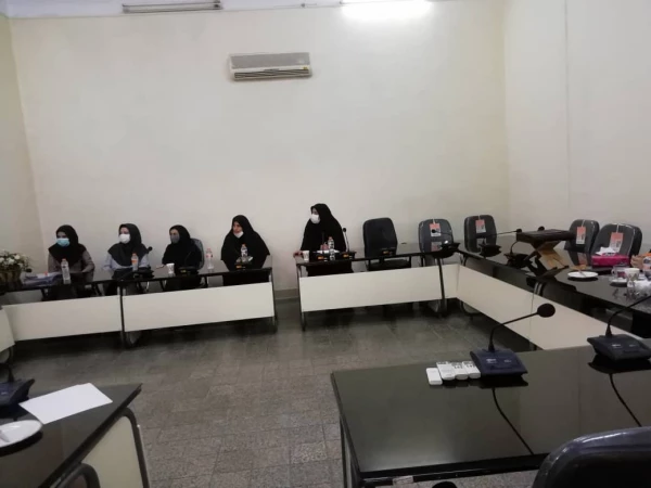 جلسه هم اندیشی ریاست مرکز با معاونت آموزشی، مدیران گروه، و کارکنان بخش آموزش در خصوص برنامه های سال تحصیلی جدید 5