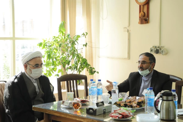 بازدید معاون حقوقی و امور مجلس وزارت آموزش و پرورش  و دکتر خنیفر ریاست دانشگاه فرهنگیان از مرکز شهید باهنر به روایت تصویر
 2