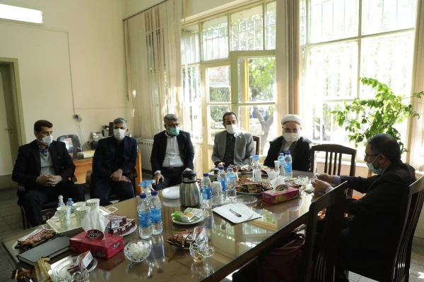 بازدید معاون حقوقی و امور مجلس وزارت آموزش و پرورش  و دکتر خنیفر ریاست دانشگاه فرهنگیان از مرکز شهید باهنر به روایت تصویر
 2