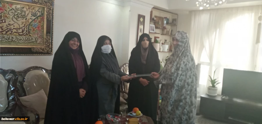 به مناسبت چهل و سومین سالروز انقلاب شکوهمند اسلامی انجام شد:

دیدار با خانواده شهید محبوب مجاز  2