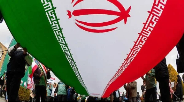 فرا رسیدن 22 بهمن ماه، سالروز پیروزی شکوهمند انقلاب اسلامی گرامی باد. 4