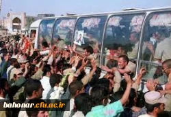 اسرا و آزادگان آبرو ملت را حفظ کردند. 4