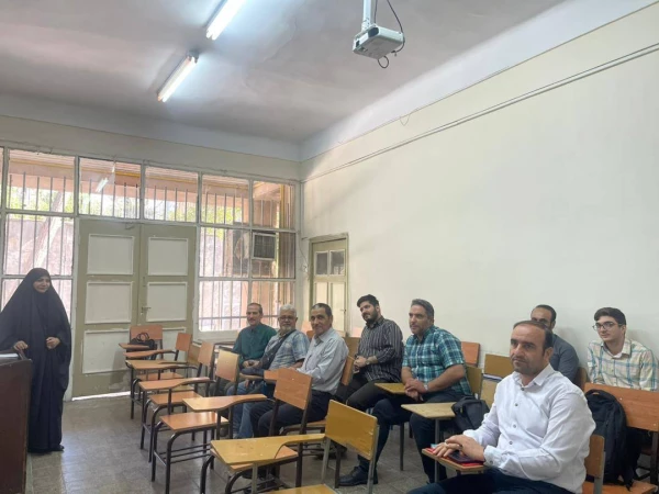 برگزاری دوره معرفت افزایی و  توانمندسازی معلمان  2