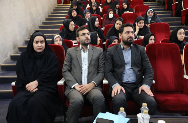 مراسم برگزاری کارگاه تخصصی زبان فارسی، زبان تمدن ساز در مرکز شهید باهنر تهران 4