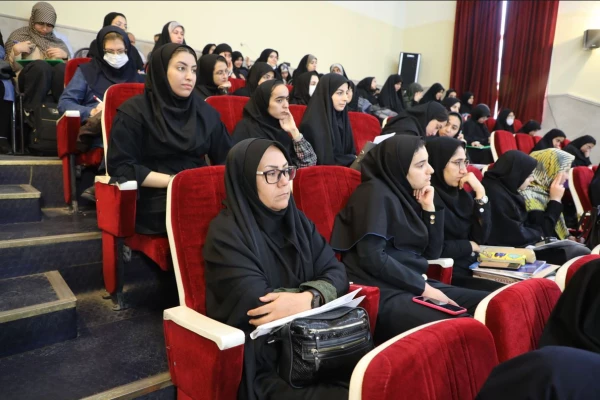 مراسم برگزاری کارگاه تخصصی زبان فارسی، زبان تمدن ساز در مرکز شهید باهنر تهران 6