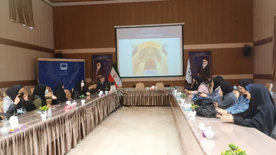 بازدید از مدرسه دارالفنون به مناسبت هفته کتاب 4