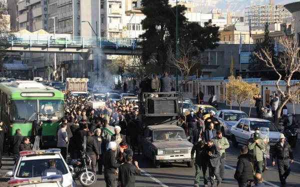 مراسم تشییع و تدفین شهید گمنام در مرکز آموزش عالی شهید باهنر تهران  3