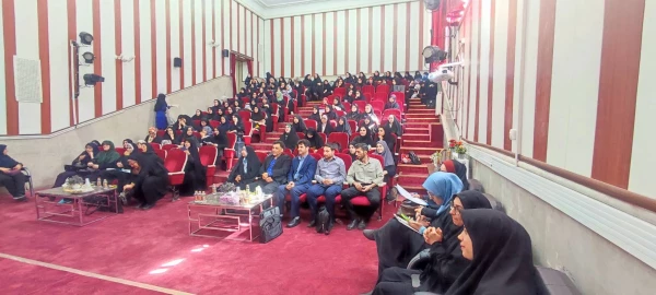 نشست تخصصی با عنوان تاثیر غزلیات حافظ بر شاعران غیرفارسی زبان فراسوی مرزها 4