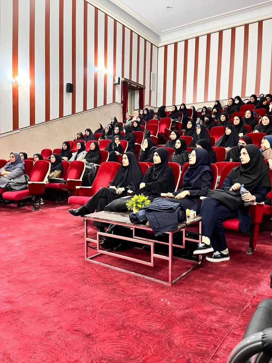 جلسه معرفی و پرسش و پاسخ با موضوع  "چرا جشنواره تدریس؟" 5