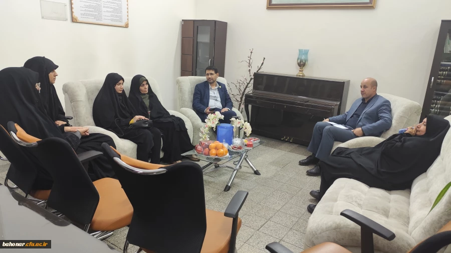 بازدید آقای دکتر ابراهیمی معاونت محترم فرهنگی تربیتی دانشگاه فرهنگیان از مرکز شهید باهنر 2