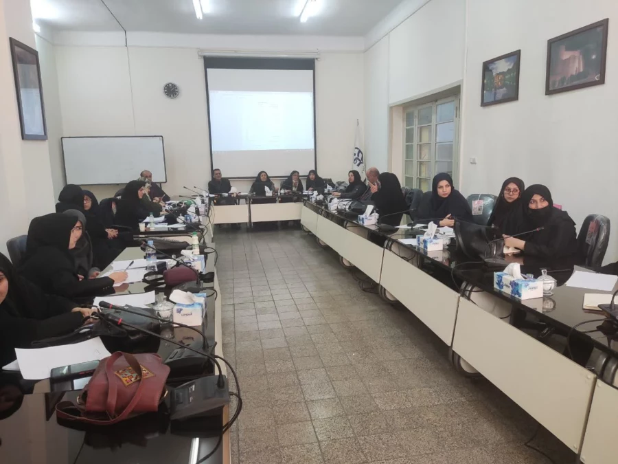 اجرای دوره توانمندسازی استادان کارورزی 2 7