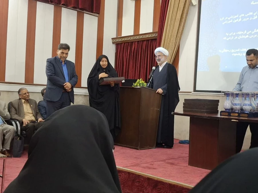 نشست هم اندیشی اساتید مرکز آموزش عالی شهید باهنر 
 6