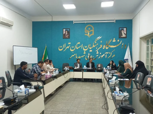 جلسه هم اندیشی سرپرستان خوابگاه ها و کارشناس مسئولان امور دانشجویی برگزار شد. 2