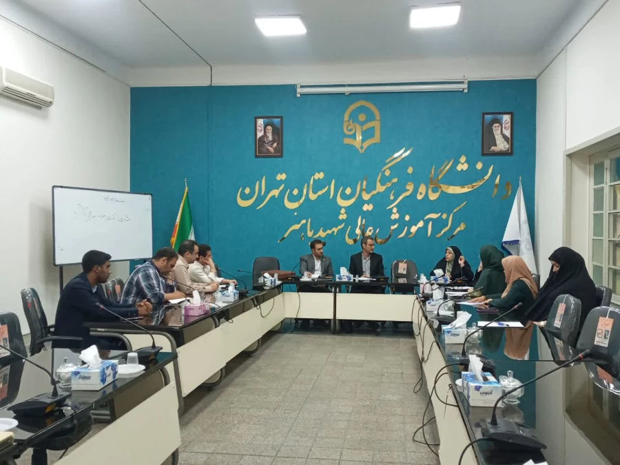 جلسه هم اندیشی سرپرستان خوابگاه ها و کارشناس مسئولان امور دانشجویی برگزار شد. 2