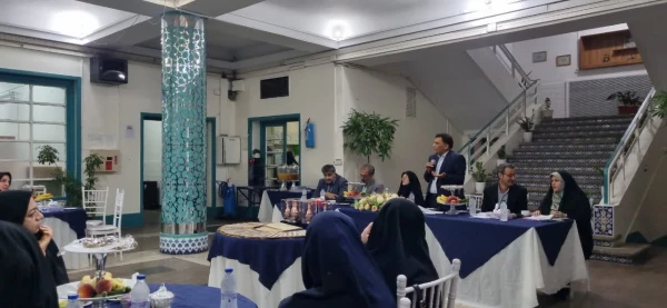 جلسه هم اندیشی سرپرستان خوابگاه ها و کارشناس مسئولان امور دانشجویی برگزار شد. 4