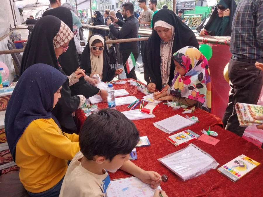 حضور مرکز آموزش عالی شهید باهنر در مسیر پیاده روی عید غدیر با برپایی غرفه فرهنگی 4