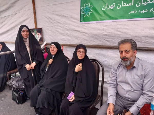 حضور مرکز آموزش عالی شهید باهنر در مسیر پیاده روی عید غدیر با برپایی غرفه فرهنگی 5