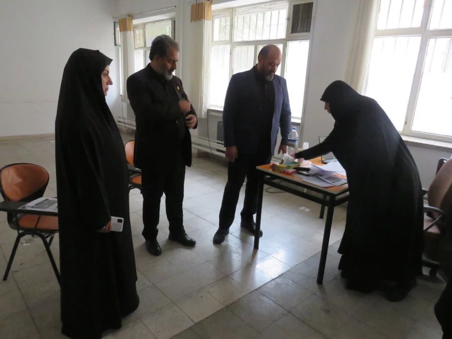 بازدید مسئولان استانی از دومین روز آزمون ارزیابی داوطلبان ورود به دانشگاه فرهنگیان سال ۱۴۰۴ حوزه مرکز شهید باهنر
 3
