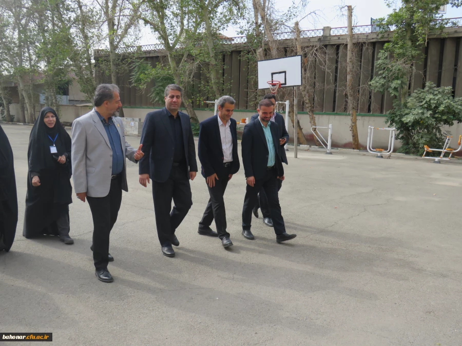 بازدید مدیرکل آموزش و پرورش شهر تهران از کانون های ارزیابی حوزه مرکز شهید باهنر 
 8