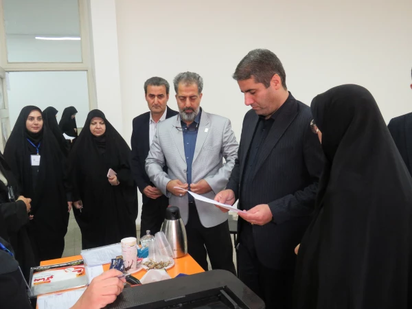 بازدید مدیرکل آموزش و پرورش شهر تهران از کانون های ارزیابی حوزه مرکز شهید باهنر 
 2