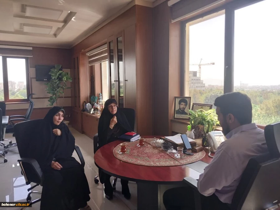 نشست رئیس مرکز آموزش عالی شهید باهنر با شهردار منطقه ۱۱ 2