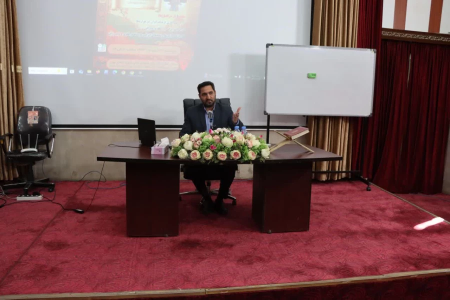 نشست تخصصی دکتر شیمو یاما ـ ایران شناس برجسته ژاپنی ـ با عنوان
«نقش و نگارِ قالیِ هفت هزار ساله: بازخوانیِ اصالتِ زبان فارسی و نفوذ آیین های ایران کهن بر ساحت تمدنی شرق دور»
در سالن آمفی تئاتر مرکز برگزار شد. 5