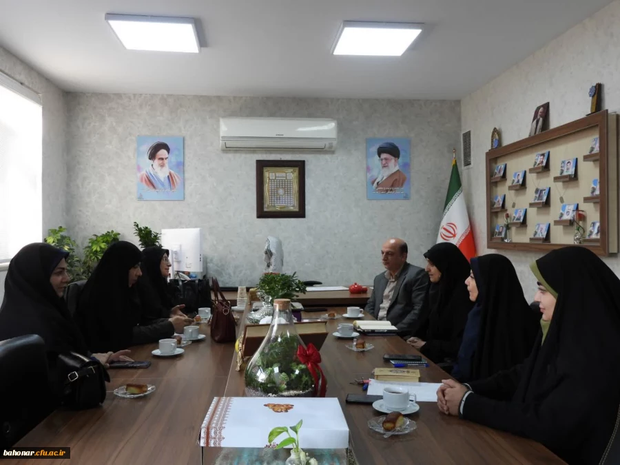 دیدار با مدیر و معاون آموزش و پرورش منطقه ۱۱ 3