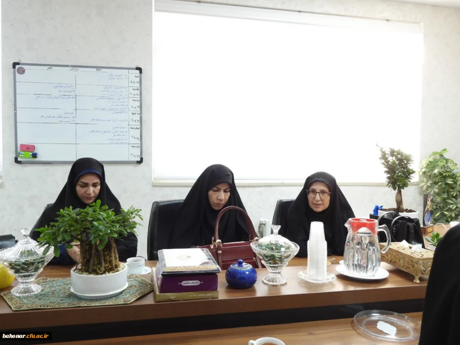 دیدار با مدیر و معاون آموزش و پرورش منطقه ۱۱ 4