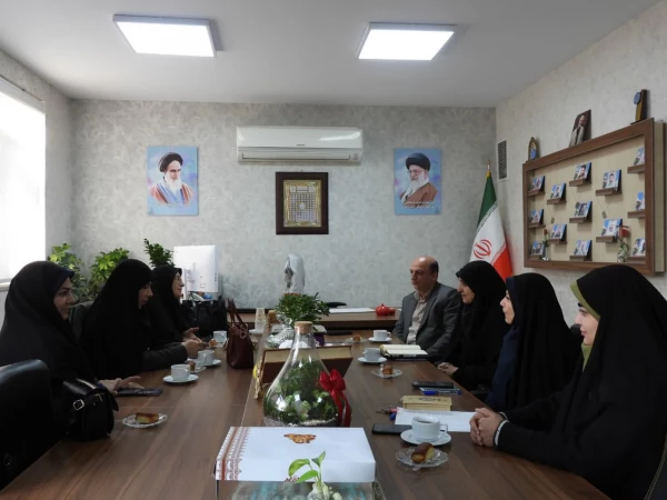 دیدار با مدیر و معاون آموزش و پرورش منطقه ۱۱ 4