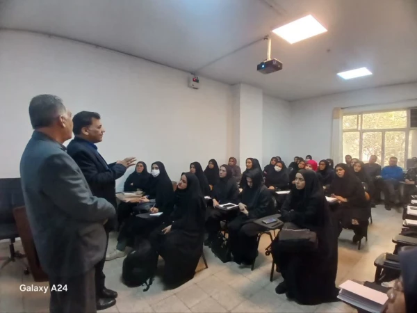 بازدید رئیس دانشگاه فرهنگیان استان تهران از روند برگزاری کلاس های مهارت آموزان ماده ۲۸ 4