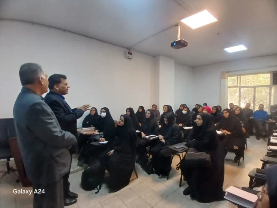 بازدید رئیس دانشگاه فرهنگیان استان تهران از روند برگزاری کلاس های مهارت آموزان ماده ۲۸ 4