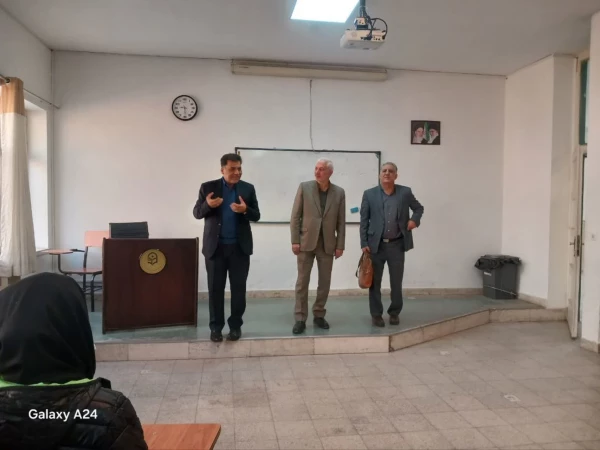 بازدید رئیس دانشگاه فرهنگیان استان تهران از روند برگزاری کلاس های مهارت آموزان ماده ۲۸ 5