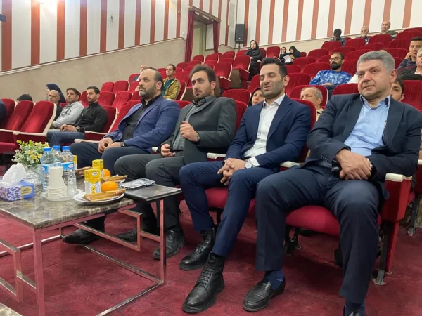 جلسه نیروهای طبخ پردیس ها و مراکز با مسئولین شرکت و استان 5