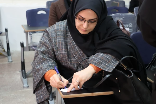 برگزاری انتخابات مدیران گروه های علوم پایه در دانشکده شهید باهنر 5