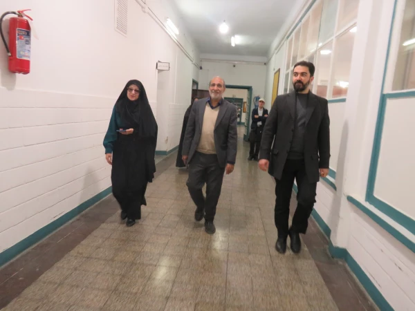بازدید معاون هماهنگی و امور مناطق شهرداری تهران از دانشکده شهید باهنر  7